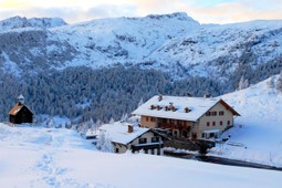 Rifugio Capanna Passo Valles