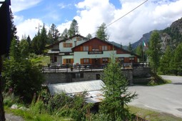 Rifugio con camere Poschiavino