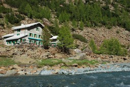 Rifugio con camere Ventina
