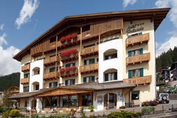 Hotel Jolanda