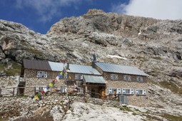 Rifugio con camere Volpi al Mulaz