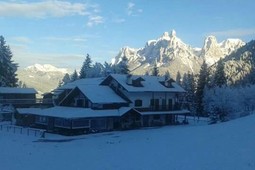 Bauernhof mit Restaurant Le Vale