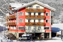Ski and snowboard rental Sportlifee