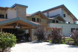 B&B-Hotel + Residence Le Vallene