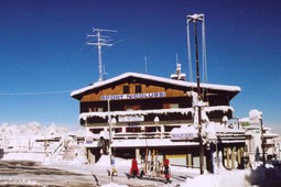 Noleggio sci Sport Nicolussi - noleggio dei maestri di sci