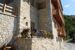 Farmhouse B&B + Apartments Masi Brenta