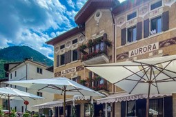 Hotel Aurora