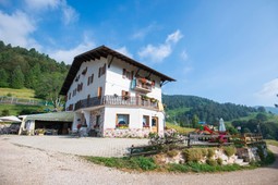 Rifugio con camere Monte Baldo