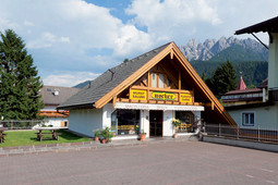 Butcher's shop and delicatessen Nocker