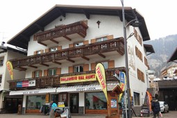 Skiverleih und Ski Service Ladin Sport