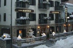 Garni-Hotel + Appartamenti Cavallino