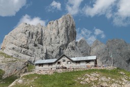 Rifugio Pier Fortunato Calvi