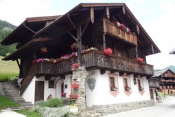 B&B + Appartamenti Schlossar Haus