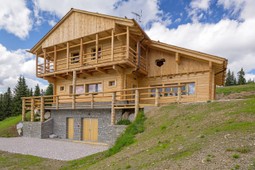 Mountain hut De Dòo