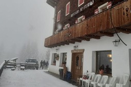 Mountain hut with rooms Monte Ferro