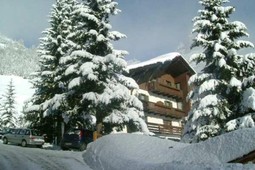 Garni + Appartamenti Florida