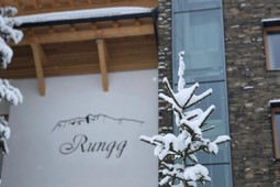 Small hotel + Apartments Rungg