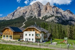 Appartamenti in agriturismo Les Pizades