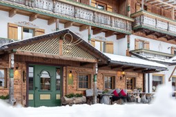 Aqua Bad Cortina · thermal bio-hotel