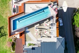 Al Plan, A mountain moving hotel