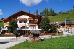 Gasthof (Small hotel) La Bronta