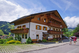 Pensione + Residence Arnica