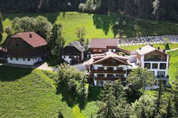 Farmhouse Hotel Lüch da Grones