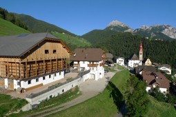 Ferienwohnungen auf dem Bauernhof Soratrú