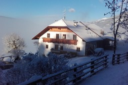 Ferienwohnungen Ausserkröll