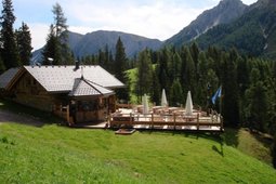 Mountain hut Ücia Bivacco