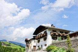 B&B + Apartments Preroman