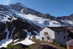 Mountain hut Giogo Lungo / Lenkjöchlhütte