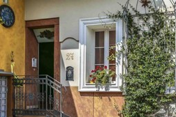 B&B + Ferienwohnungen Alla Loggia Dell'Imperatore