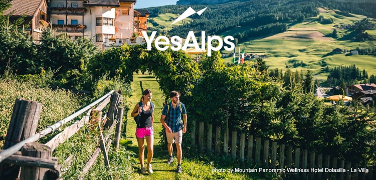 Guided excursions or do-it-yourself?