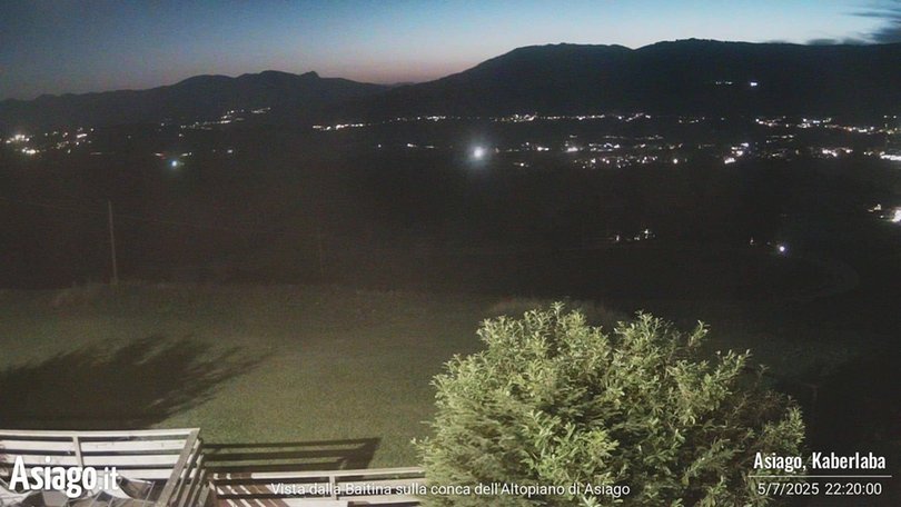 Webcam von Kaberlaba in Richtung der Hochebene der Sieben Gemeinden