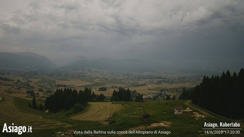 Webcam dal monte Kaberlaba verso Asiago e Camporovere