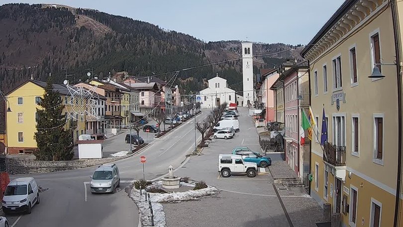 Webcam sulla Piazza di Foza sull'Altopiano di Asiago