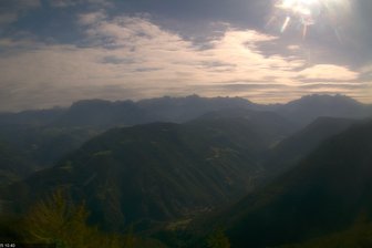 Blick auf das Eggental mit Rosengarten und Latemar