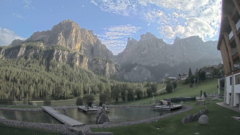Webcam from Colfosco towards the Sella group