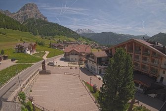 Webcam from Colfosco towards the Sassongher