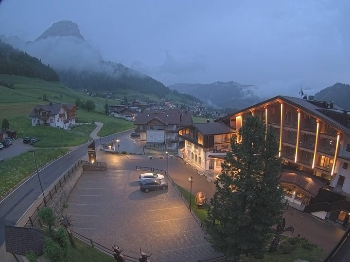 Webcam da Colfosco verso il Sassongher