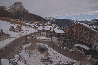 Webcam from Colfosco towards the Sassongher