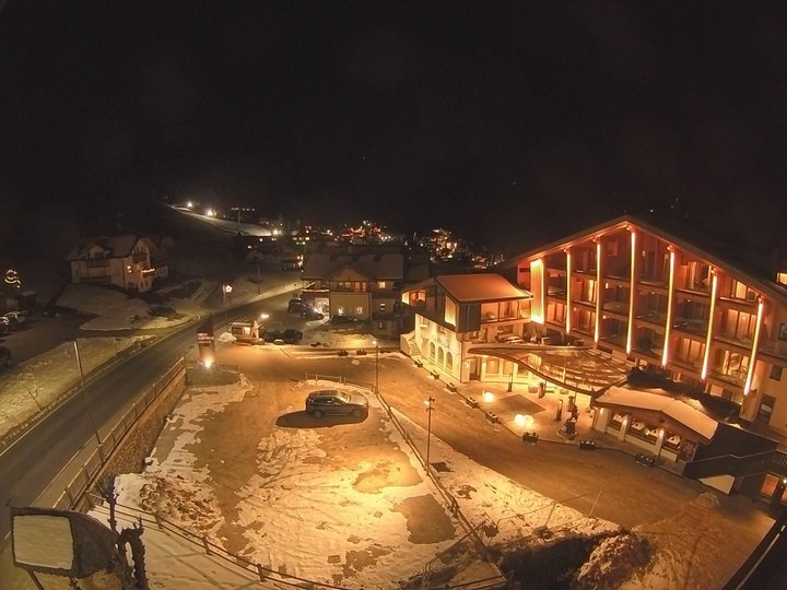 Webcam from Colfosco towards the Sassongher