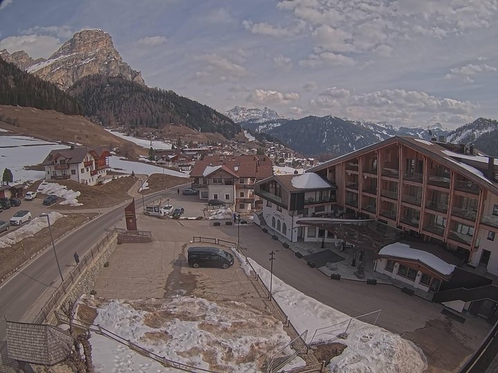 Webcam da Colfosco verso il Sassongher
