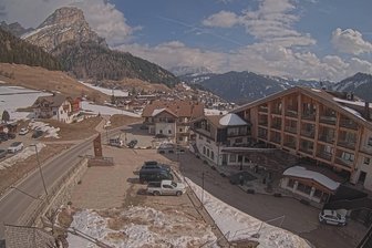 Webcam from Colfosco towards the Sassongher