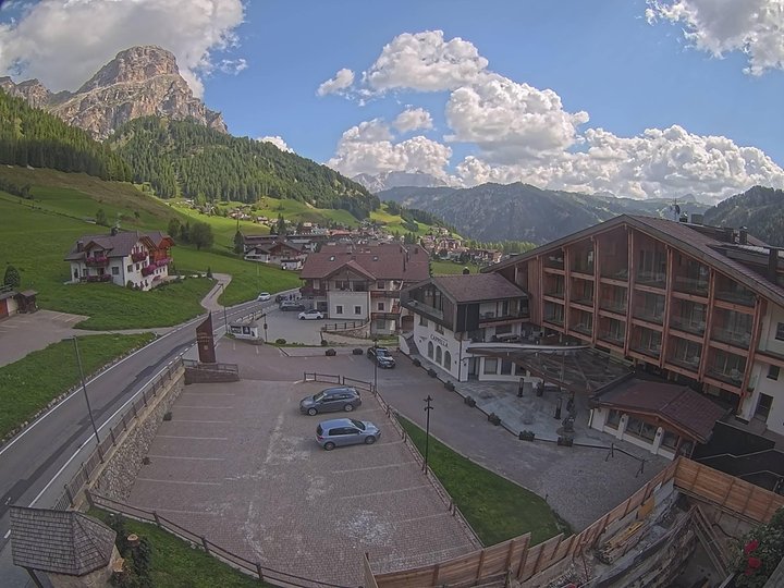 Webcam da Colfosco verso il Sassongher