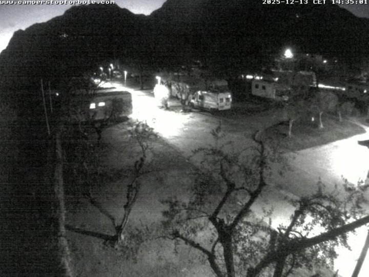 Webcam des CamperStopTorbole in Richtung Monte Brione
