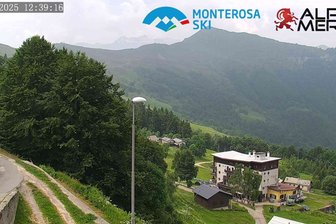 Webcam on Mera and on the Camparient Refuge