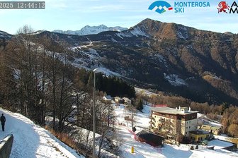 Webcam auf Mera und die Berghütte Camparient