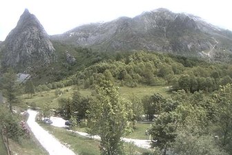 Webcam dal Rifugio Campo Base verso Rocca Provenzale